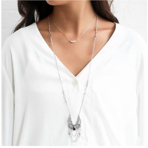 Beautiful Art Deco Necklace by Chloe+Isabel